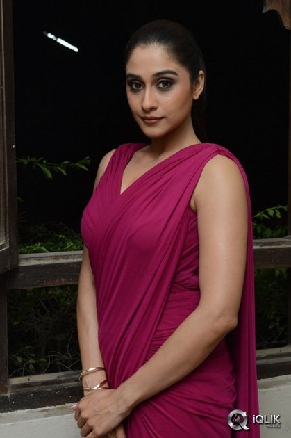 Regina-Cassandra-at-Bhale-Manchi-Roju-Movie-Audio-Launch